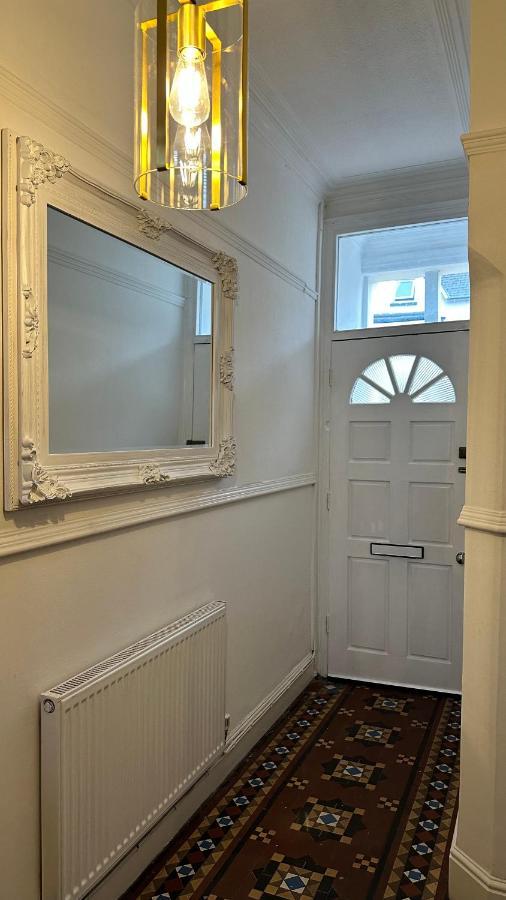 Victorian/Modern House Newport (Gwent) Exterior foto