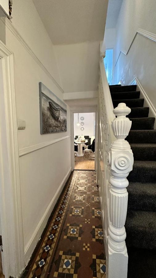 Victorian/Modern House Newport (Gwent) Exterior foto